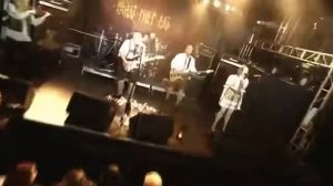 Тролль гнёт ель. Красно-жёлтые дни.