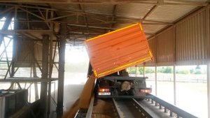 Зерновоз самосвал с боковой разгрузкой С8592 40