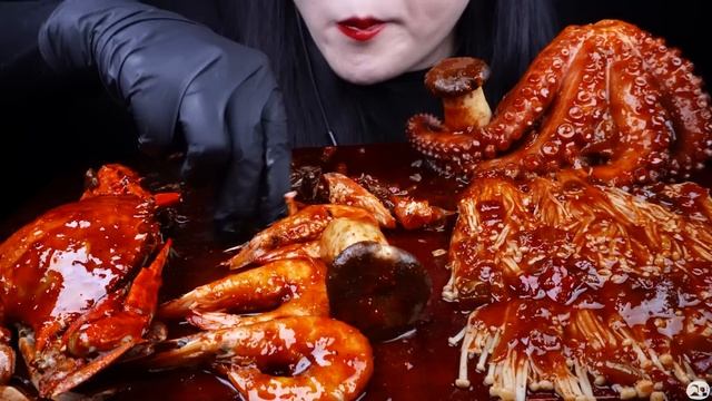ASMR SPICY SEAFOOD, SPICY ENOKI  MUSHROOM, BLACK BEAN NOODLES, OCTOPUS, CRAB 매운 해물찜 팽이버섯 먹방 MUKBANG