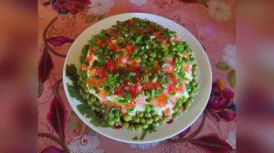 Салат "Красная шапочка",
 та ещё вкуснятина,является ярчайшим украшением любого стола.