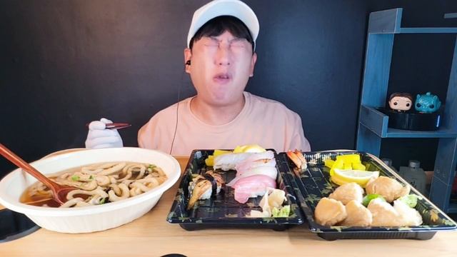 Sushi with Udon Real sound Mukbang / KUKUYA TV Mukbang ASMR