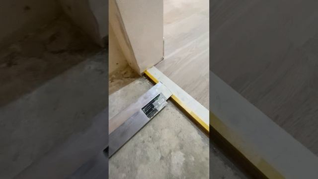 Ламинат с плиткой в одной плоскости