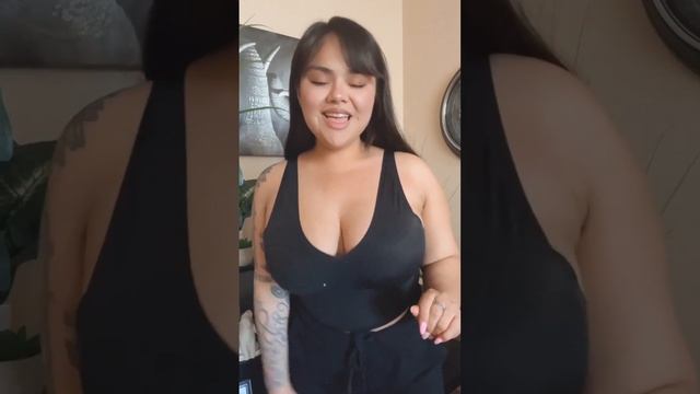 Selena Gonzalez| Inspiring Plus Size Model | Curvy Instagram Influencer | InstaWiki смотреть онлайн