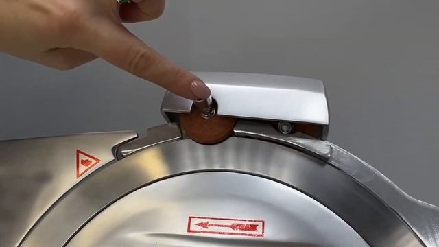 Як заточити ніж слайсера Hurakan смотреть онлайн