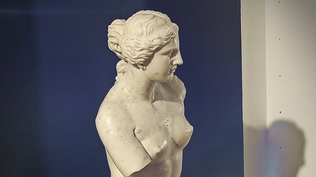 Рубрика «Экспонат»
Мраморная копия греческой скульптуры Венеры Милосской
Италия 19 век.