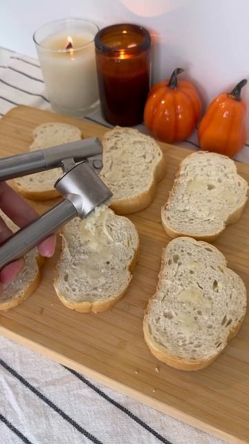 🧀🎃Брускетта с тыквой и сыром бри/Bruschetta with pumpkin and brie cheese смотреть онлайн