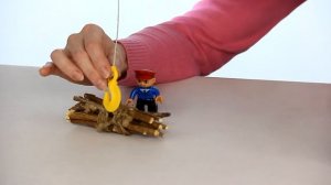 Игрушечный автокран. Видео для детей про машины