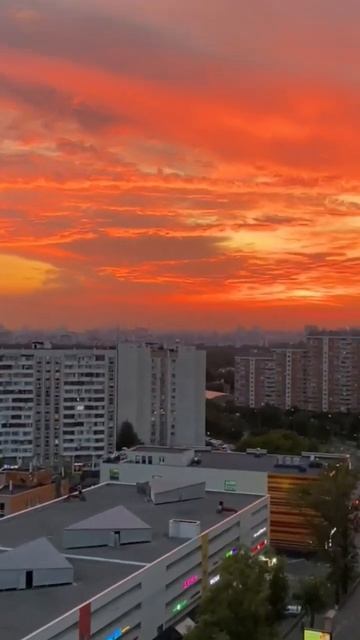 Закат в Москве #shorts #galinapodleskikh смотреть онлайн