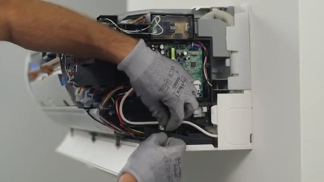 Daikin Online Controller   Ururu Sarara FTXZ N installation video смотреть онлайн