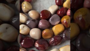 "Яшма мукаит" яшмоид галтовка крупная фри-форм 14-18 мм