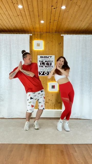 Как думаете, что там увидел Иван?)Ваши варианты #рианнабартули #танцы #shorts #dance смотреть онлайн