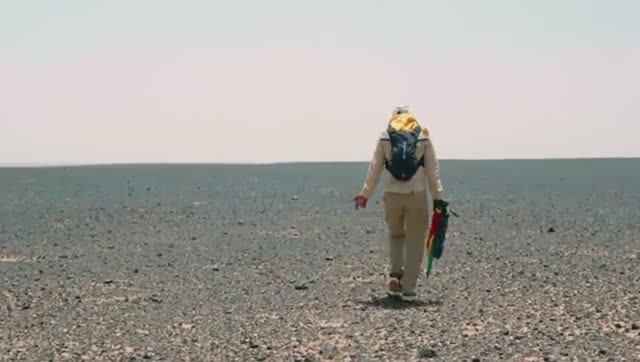 САМОЕ ЖАРКОЕ МЕСТО в Мире (70.7C) ПУСТЫНЯ ЛУТ смотреть онлайн