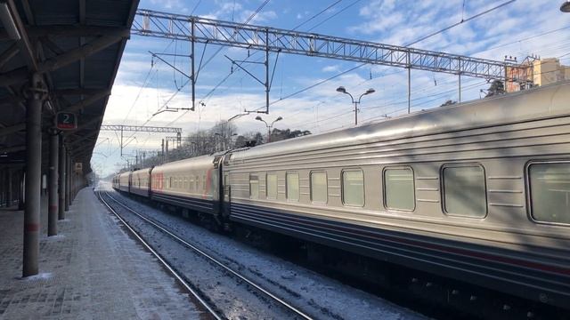 ЭП2К-318 На станции Тайнинская смотреть онлайн