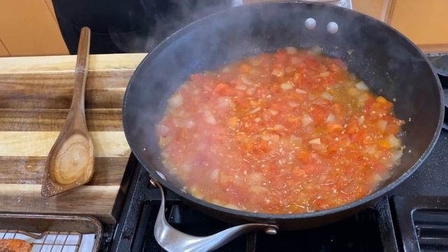 SARCIADONG ISDA | SALMON SACIADO | Fried Fish in a Tomato-Based Sause | THE DAD BOD CHEF смотреть онлайн