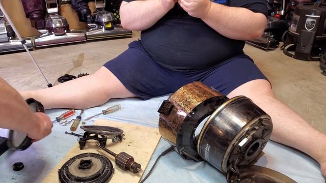 Mini Meet #35 | New Dirt Devil, Bissell, Old Hoover And Of Course Rainbow Refurb смотреть онлайн