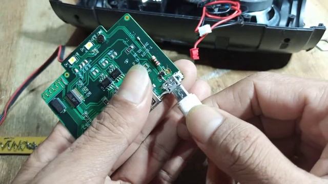 Speaker Bluetooth Jbl tidak Bisa di Cas/charger..#speakerbluetoothjbl смотреть онлайн