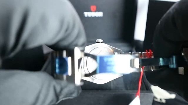 Tudor Heritage Black Bay Steel Ref. M79730-0001 смотреть онлайн