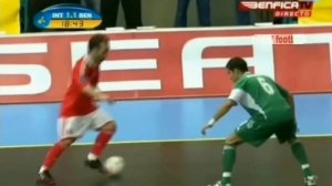 Futsal Magic Skills and Tricks Ricardinho vs Falcao Магическая техника и финты Рикардиньо и Фалькао