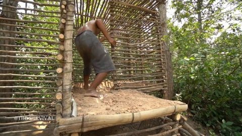 Строительство Самого Двухэтажного Дома-Виллы В Глубоких джунг