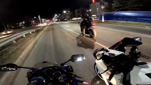 мотоциклист против автомобилиста