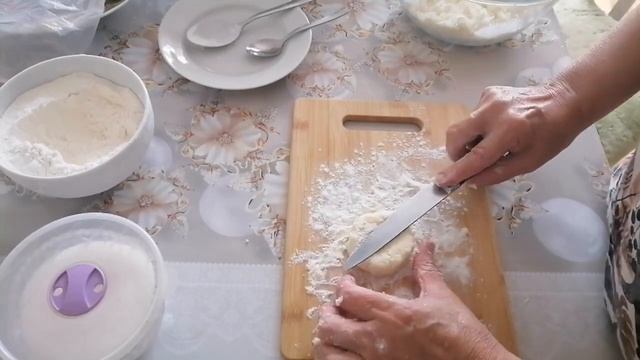 Сырники.Вкусные сырники на сковороде. смотреть онлайн