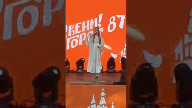 Песня "Россия" в исполнении ученицы Елизаветы Зеркаль