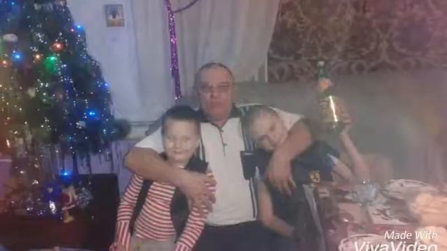 Поздравляю всех подписчиков канала Александр часов с новым годам смотреть онлайн