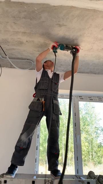 Сверлим потолок без пыли смотреть онлайн