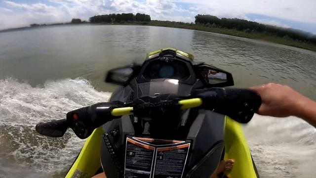 Девушка слетела с гидроцикла BRP Sea Doo RXP 300 | Влог на Спортбайке смотреть онлайн