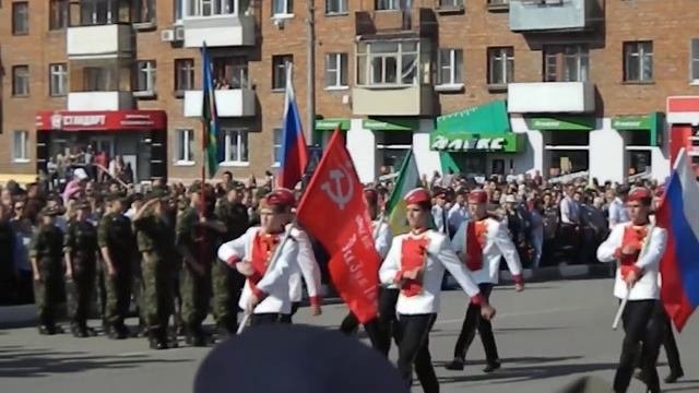 знаменосцы!