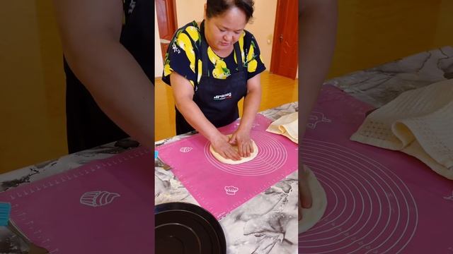 Тандырная лепешка в духовке. Рецепт тандырной лепешки. Вкусный, ароматный, можно кушать без ничего смотреть онлайн