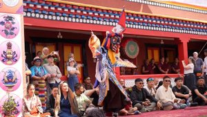 Мистерия. Танцы Лам или другое название Танцы Цам