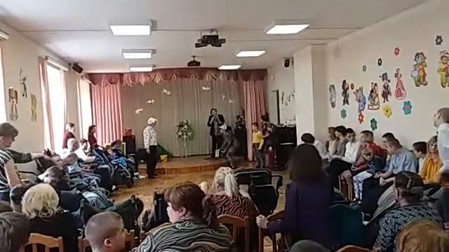 Все начинается с семьи! смотреть онлайн