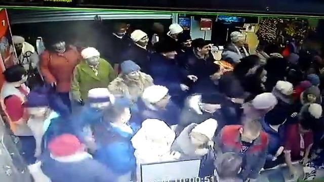 ТРК СЕМЬЯ в одном из отделов пром.товаров. смотреть онлайн