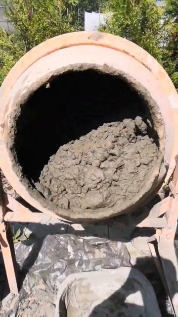 бетономешалка - залипательная штука! Делаем пруд и залипаем  шортс дача пруд