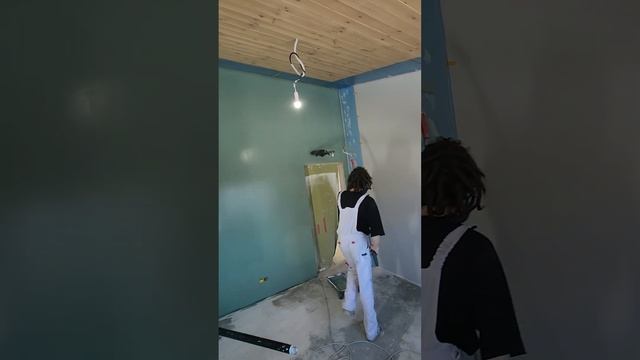#безвоздушнаяпокраска #красимвсё #mastercom Покраска валиком. Обучение.