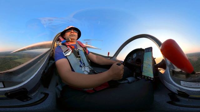 Полет по кругу на планере LS 1-D на аэродроме Щекино смотреть онлайн