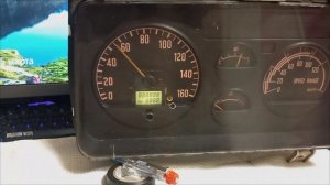 Спидометр от УАЗ в приборную панель Isuzu ELF