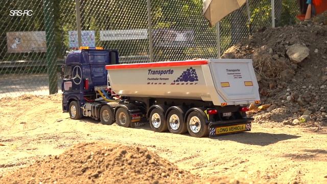 RC TRUCKS & TRACTOR STUCKING WHEN OVERLOADED// MUDDY & SANDY CONDITIONS AT THE CONSTRUCTION-SITE смотреть онлайн