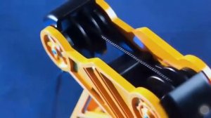 Радиоуправляемый передвижной гусеничный кран