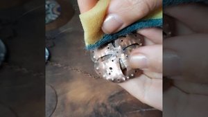 Чем почистить украшения из меди, латуни и олова.