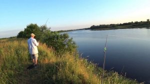 Судак КЛЮЁТ! Рыбалка на Луге. Июль.