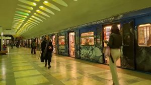 тематический поезд Россия в объективе на станции Нахимовский проспект