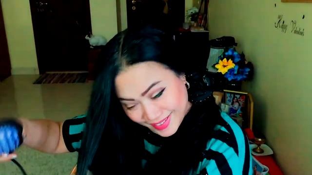 DAFNI CERAMIC HAIR BRUSH STRAIGHTENING FIRST IMPRESSION || Candy's Rouge смотреть онлайн