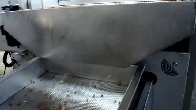 OS - 300 Belt Type Roasting Machine / OS - 300 آلة تحميص نوع الحزام