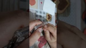 как снять наклейку с кассеты