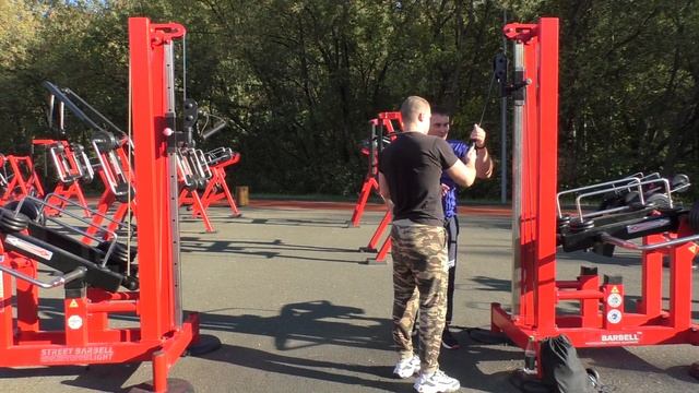 Главную гордость уличных тренажеров @StreetBarbell "Кроссовер" сломали малолетки \ 20.09.2024