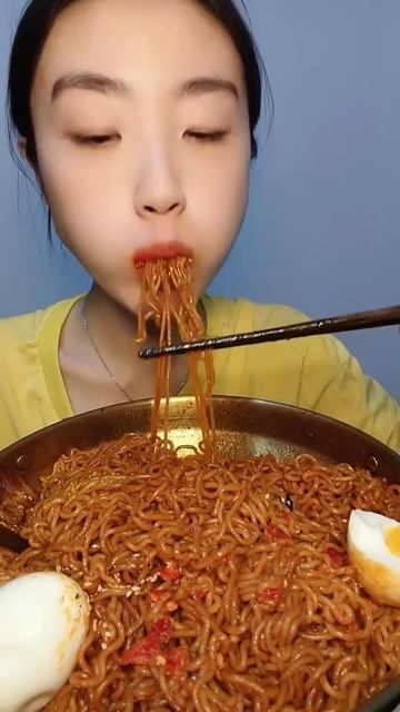 15 Packet 5x Super Spicy Korean Ramen Noodles Challenge #shorts смотреть онлайн