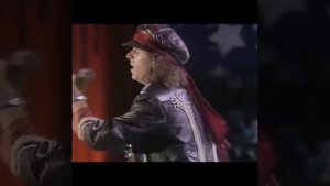 Быть в друзьях у экс- солистки , всемирно известной гру ппы,,Skorpions,, - это дорогого стоит.