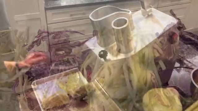 Demonstrating our VC-01 vegetable slicer by CC ONLY RED (short version) смотреть онлайн